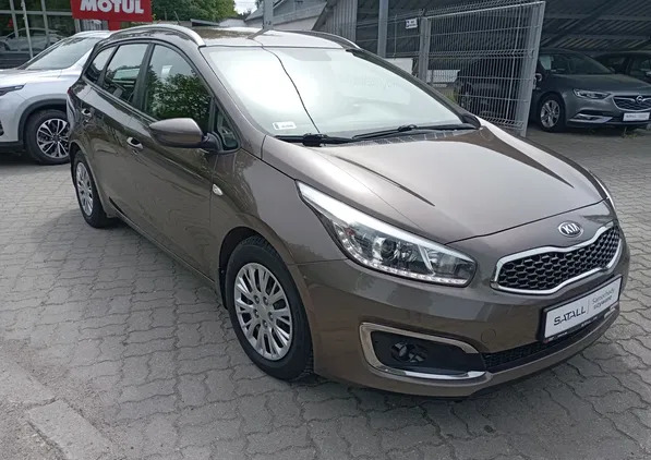 kia łódzkie Kia Ceed cena 44800 przebieg: 147061, rok produkcji 2017 z Gubin